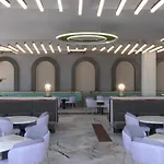 Hotel Story &